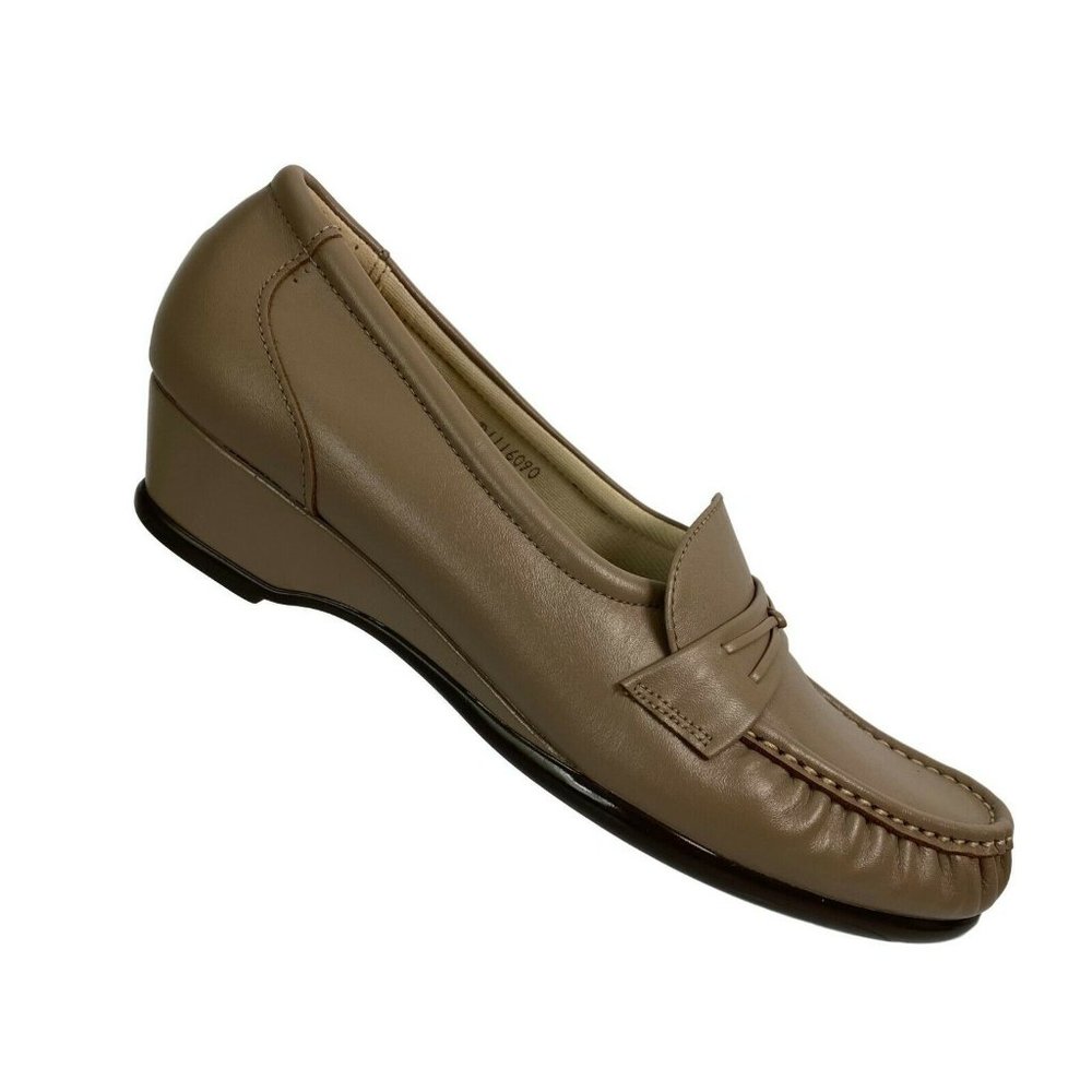 SAS Womens Leather Loafers Size 9.5 Narrow